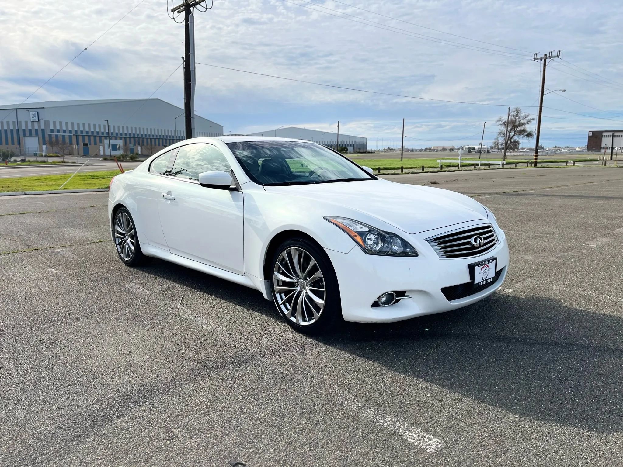 Used 2013 INFINITI G37 Journey w/ Premium Pkg image 3