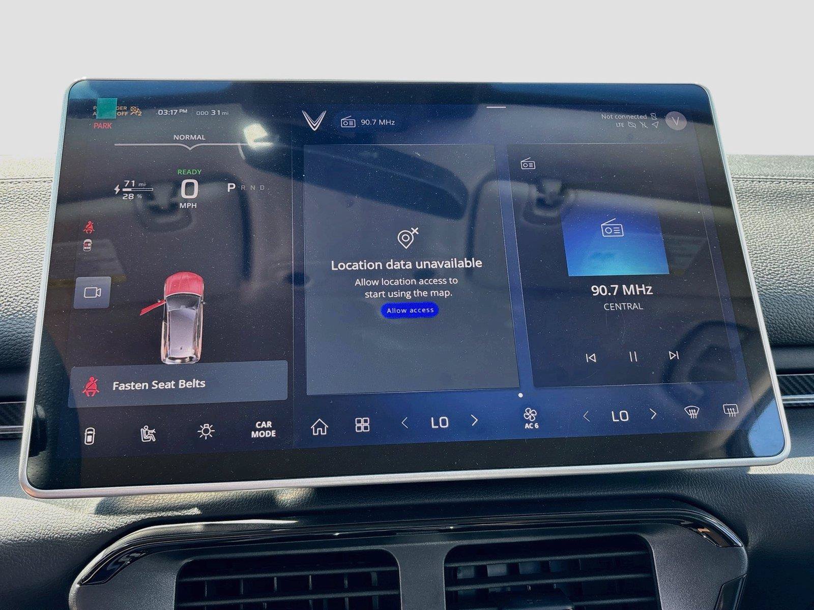 New 2027 VinFast VF 8 Eco AWD/4WD image 14
