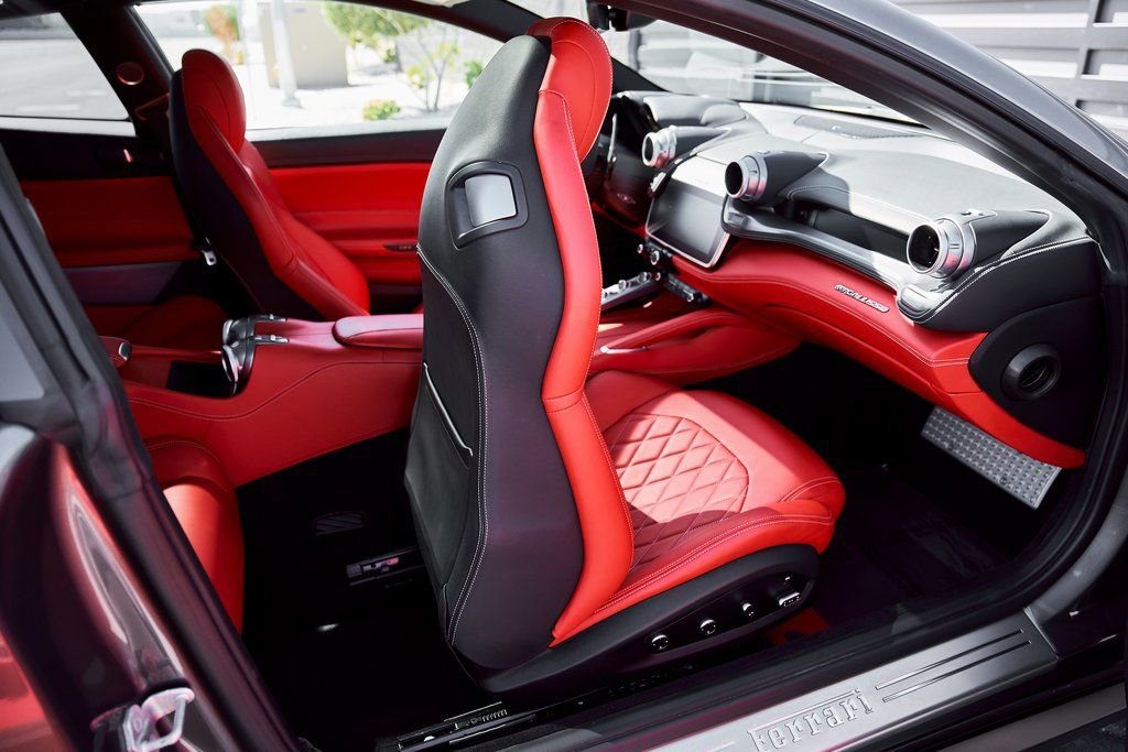 Used 2020 Ferrari GTC4Lusso AWD/4WD image 50