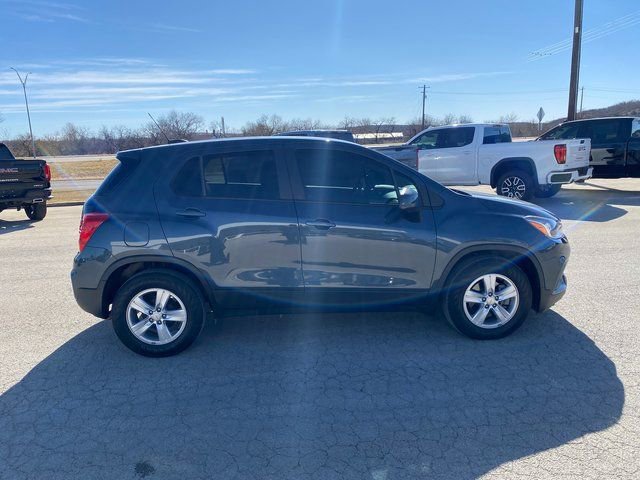 Used 2022 Chevrolet Trax LS w/ Tint and Cruise Package image 7