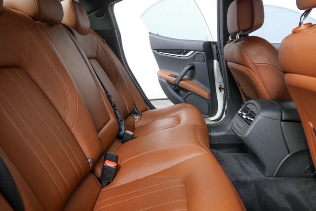 Used 2021 Maserati Ghibli S image 17