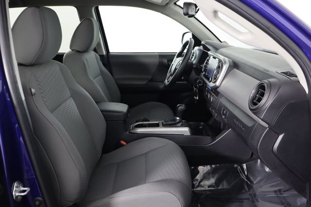 Used 2022 Toyota Tacoma SR5 w/ Technology Package RWD image 17