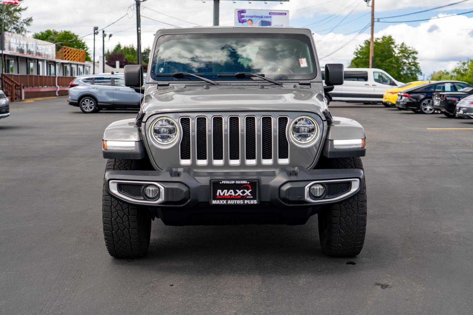 Used 2020 Jeep Wrangler Unlimited Sahara AWD/4WD image 3