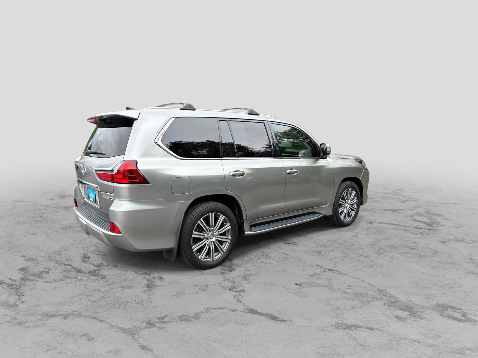 Used 2017 Lexus LX 570 4WD w/ Luxury Package image 8
