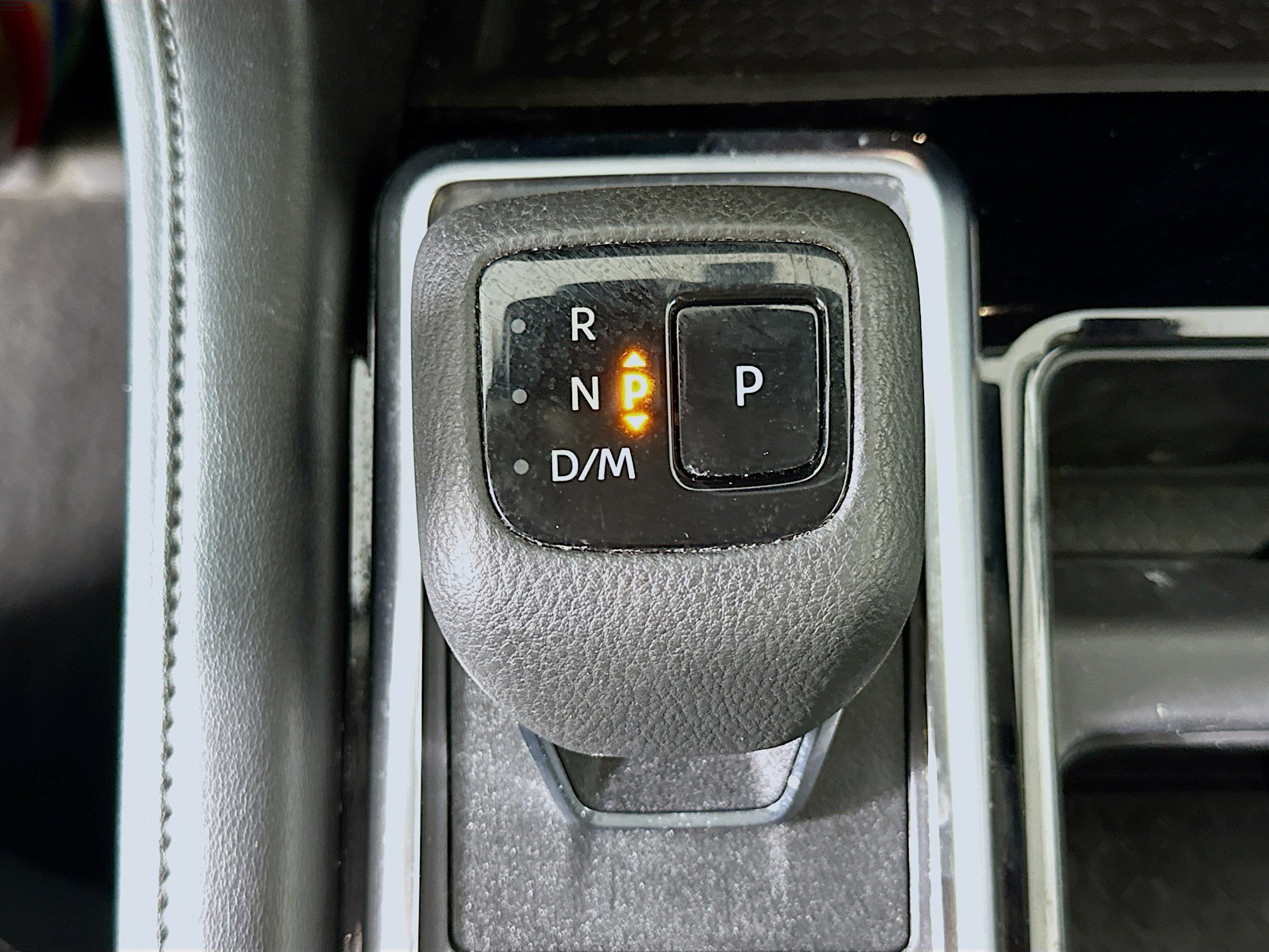 Used 2024 Nissan Pathfinder SL AWD/4WD image 25