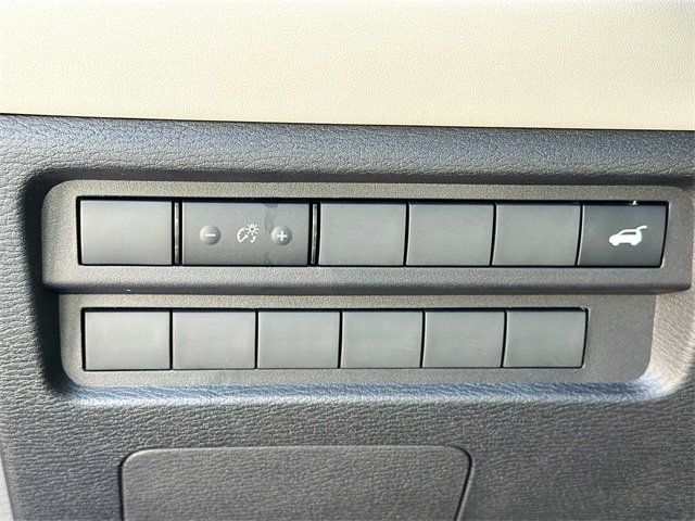 Used 2025 Mitsubishi Outlander SEL image 37