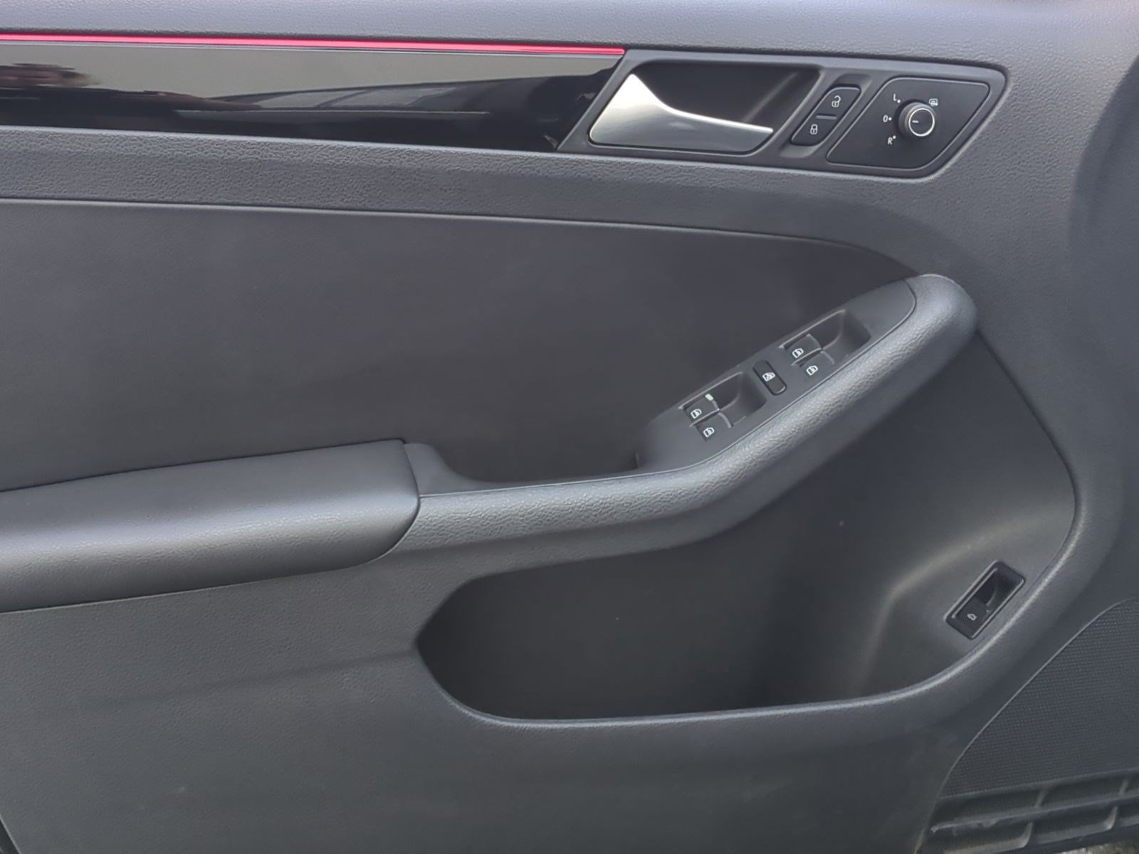 Used 2017 Volkswagen Jetta GLI FWD image 13