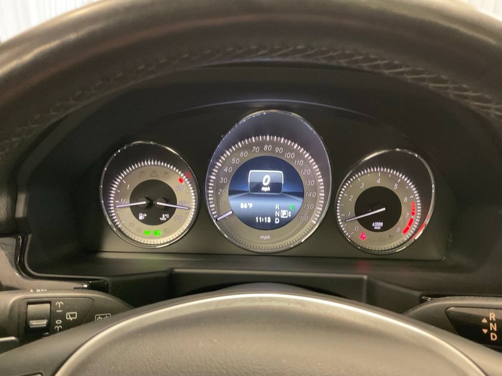 Used 2015 Mercedes-Benz GLK 350 4MATIC image 2