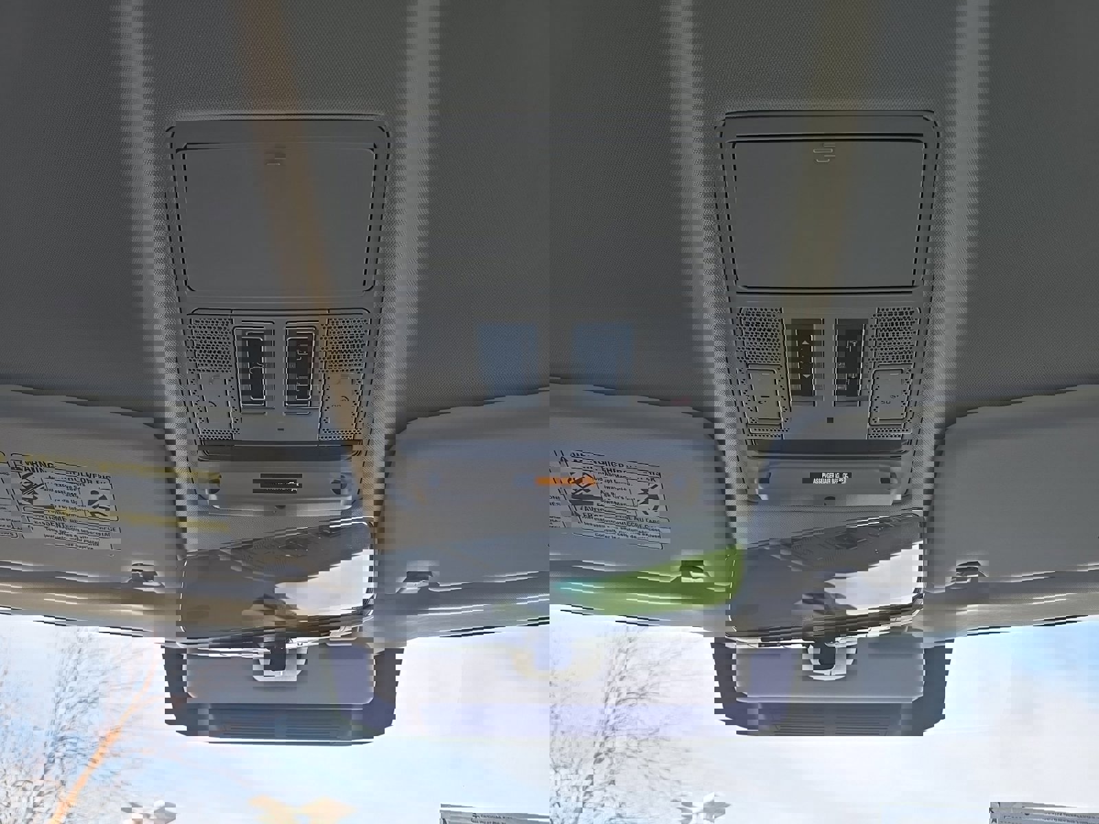 Used 2020 Land Rover Defender 110 SE image 23