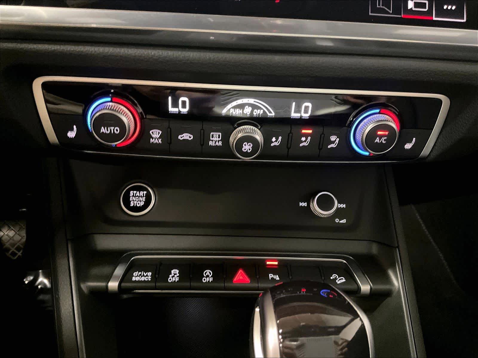 Certified 2023 Audi Q3 2.0T Premium w/ Black Optic Sport Package image 32