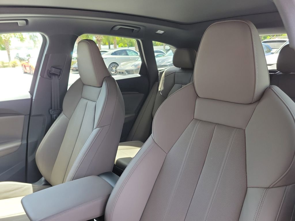 Used 2025 Audi Q5 Premium Plus AWD/4WD image 6