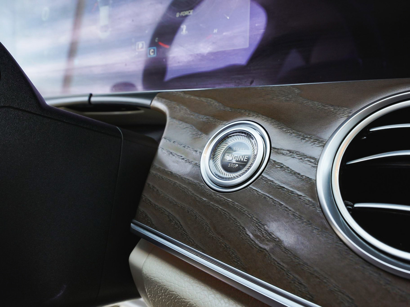 Used 2022 Mercedes-Benz E 350 4MATIC Sedan image 25