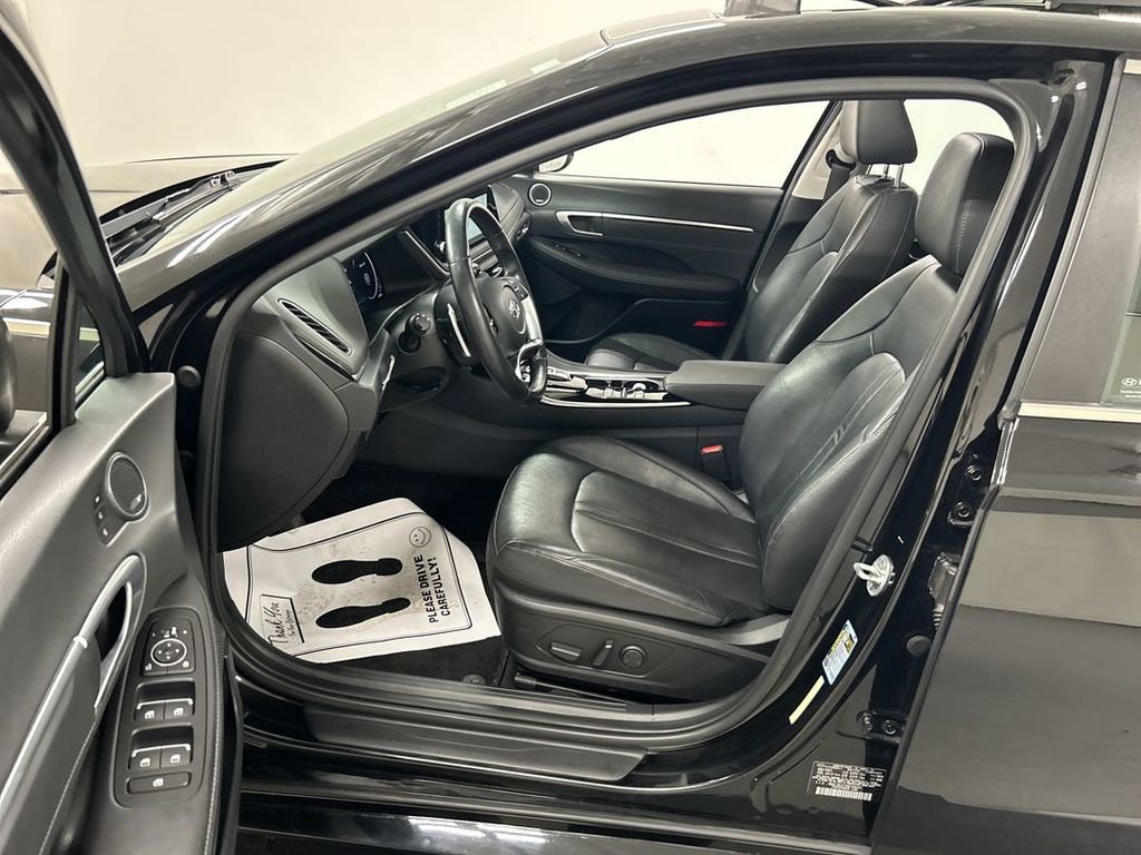 Used 2022 Hyundai Sonata Limited FWD image 9