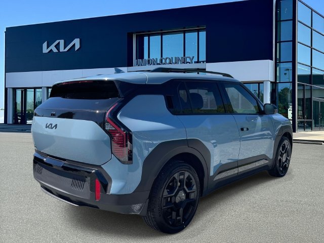 New 2027 Kia EV3 Wind FWD image 6