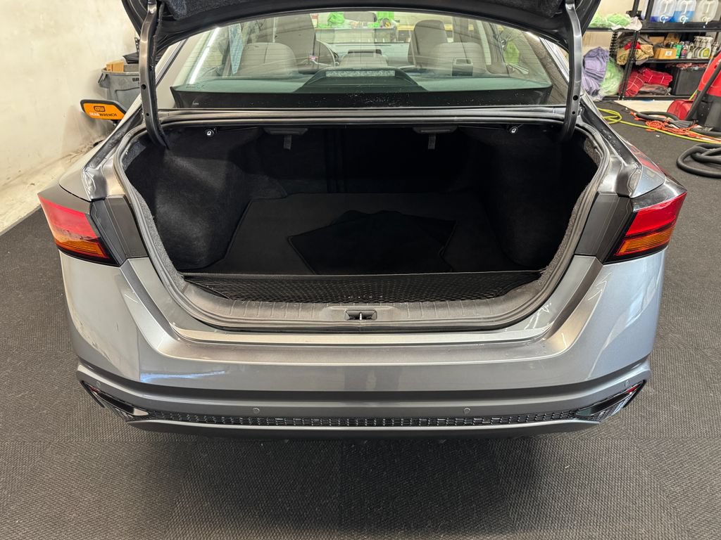 Used 2024 Nissan Altima 2.5 S FWD image 6