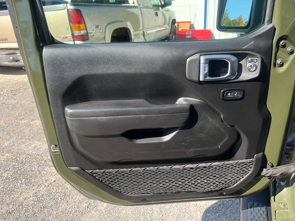 Used 2022 Jeep Gladiator Sport image 14