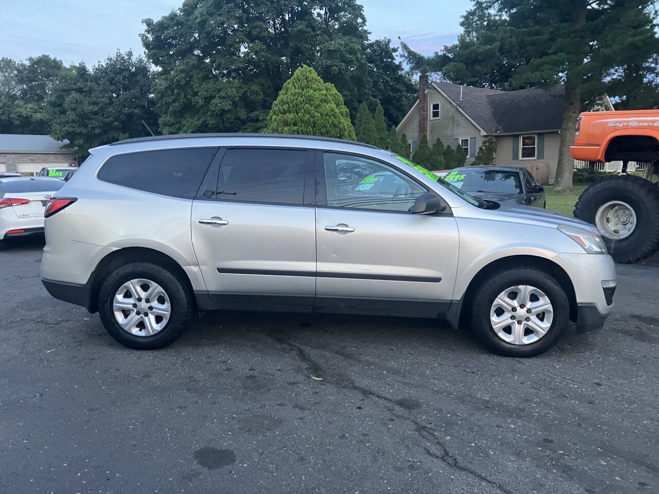 Used 2014 Chevrolet Traverse LS FWD image 6