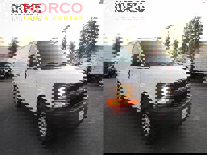 Used 2016 Chevrolet Express 2500 image 8