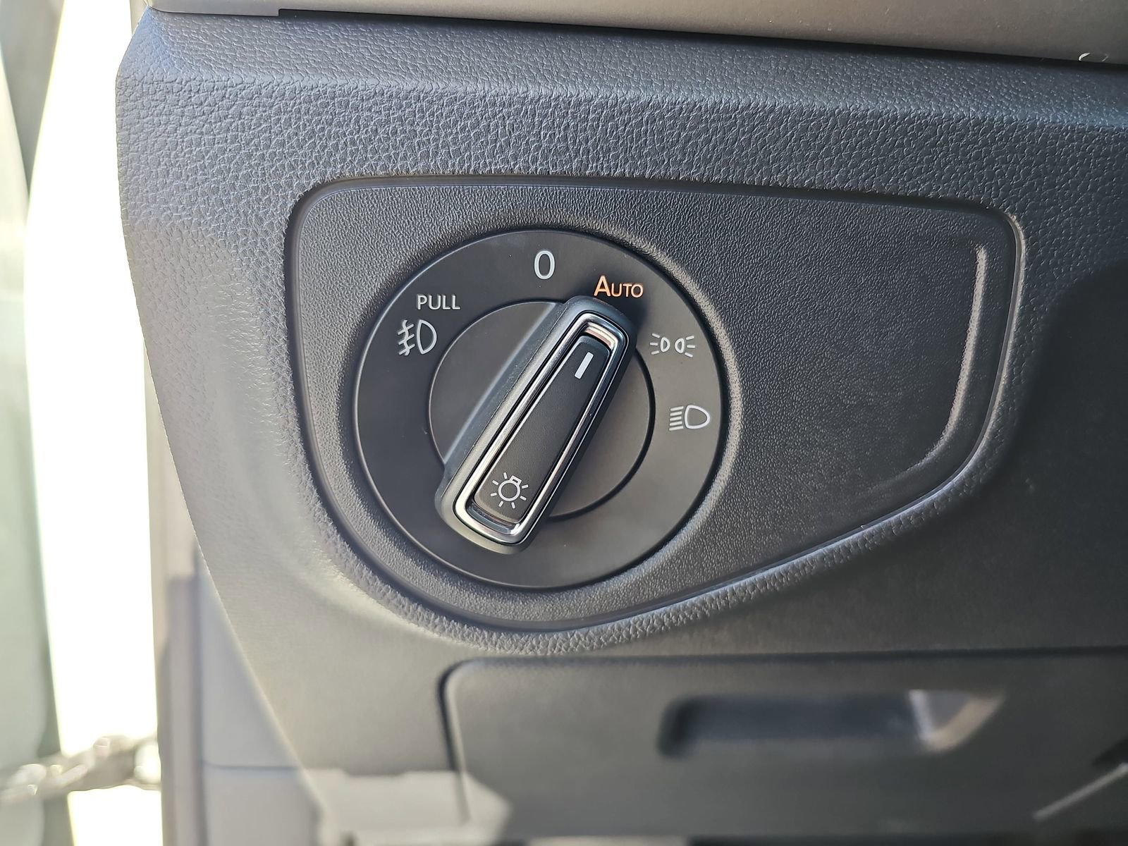 Used 2020 Volkswagen Atlas SEL FWD image 27