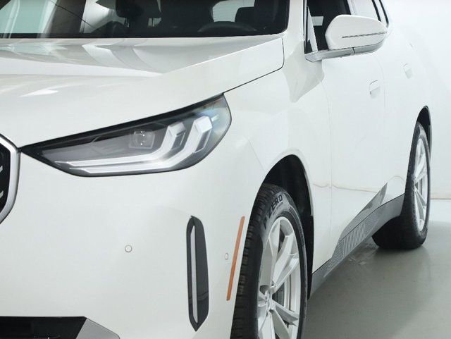 Used 2025 BMW X3 xDrive30i w/ Convenience Package image 4