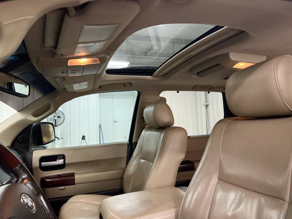 Used 2011 Toyota Sequoia Platinum AWD/4WD image 20