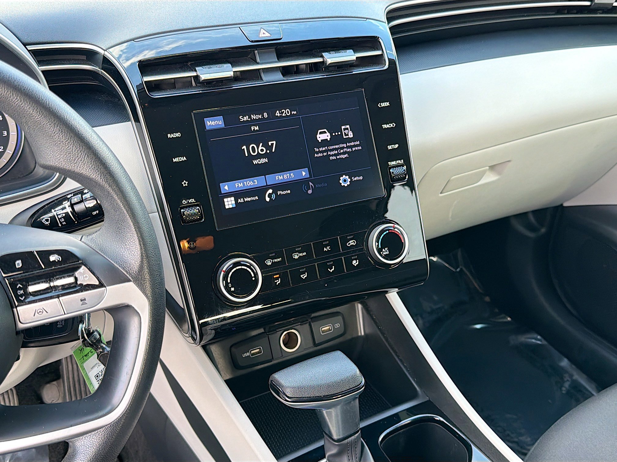 Used 2023 Hyundai Tucson SE image 25