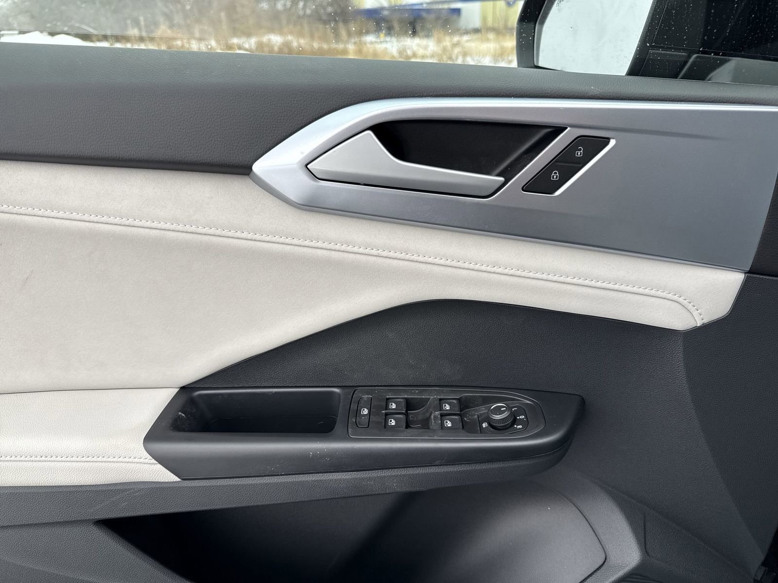 New 2026 Volkswagen Taos SE AWD/4WD image 14