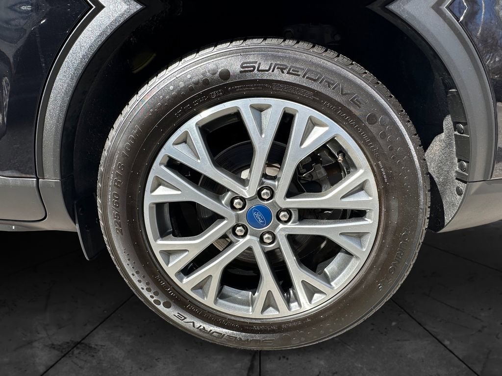 Used 2022 Ford Escape SEL image 19