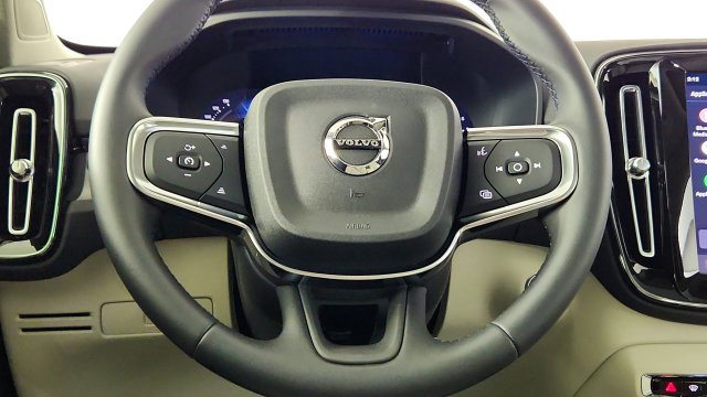 New 2026 Volvo XC40 B5 Plus w/ Climate Package AWD/4WD image 24