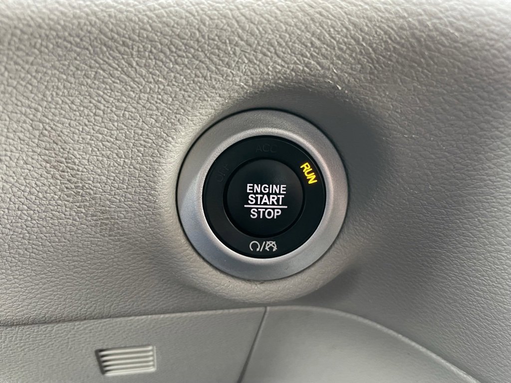 Used 2024 Chrysler Voyager LX image 46