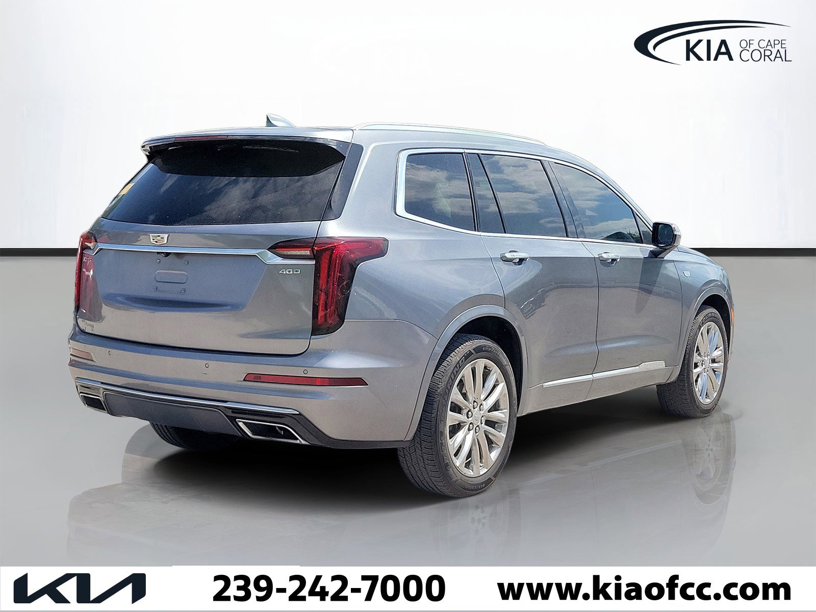 Used 2021 Cadillac XT6 Premium Luxury FWD image 3