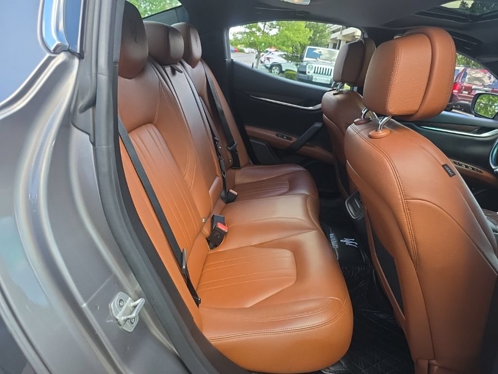 Used 2016 Maserati Ghibli S Q4 AWD/4WD image 35