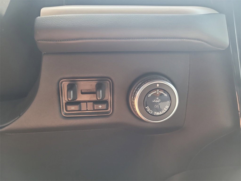 New 2025 Lincoln Navigator Reserve w/ Jet Appearance Package image 28