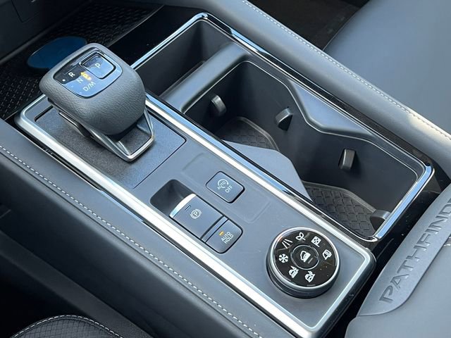 New 2026 Nissan Pathfinder SL image 30