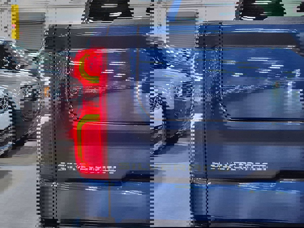 Used 2022 Chevrolet Silverado 1500 Custom w/ Safety Confidence Package image 22