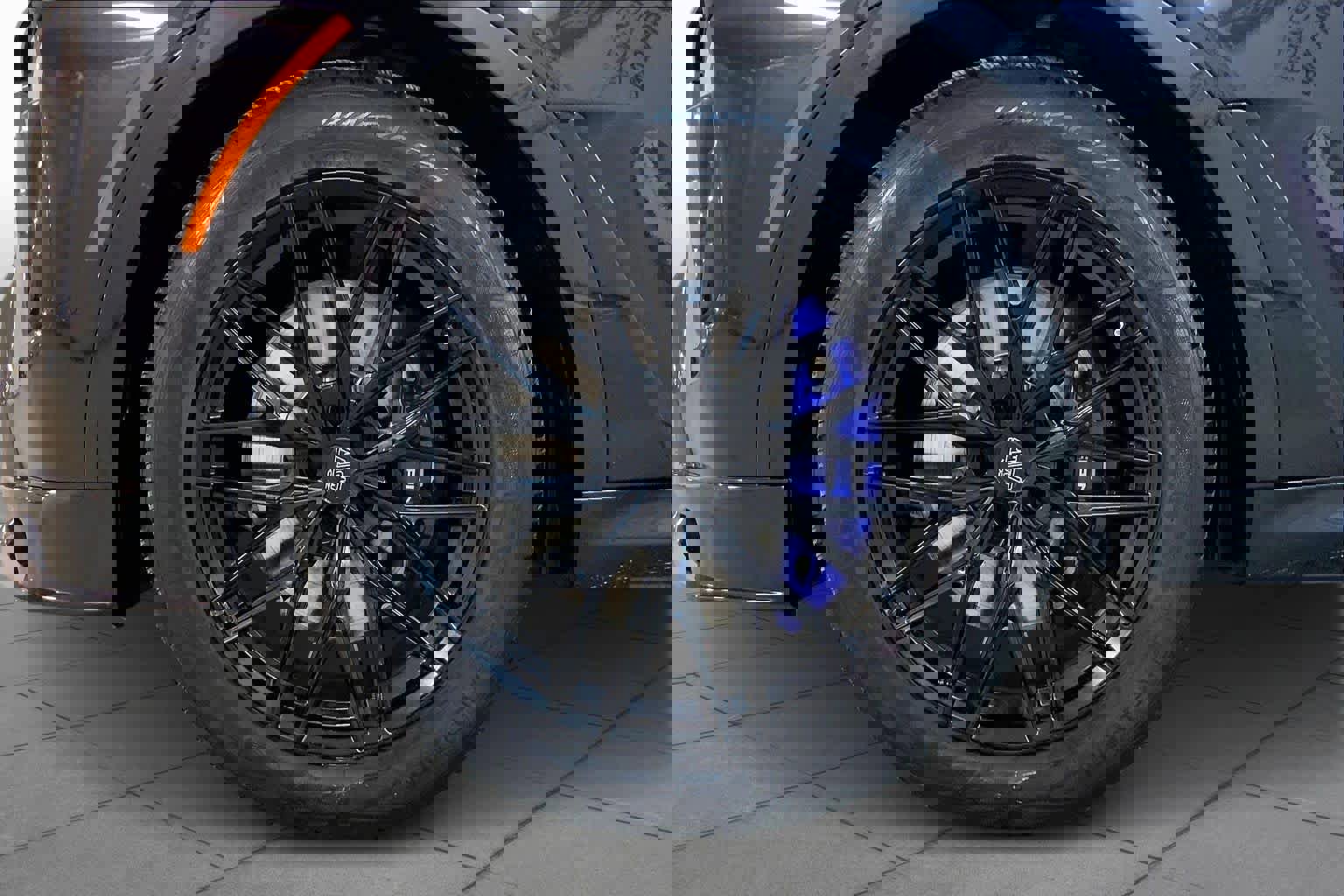 Used 2024 BMW ALPINA XB7 ALPINA XB7 image 11