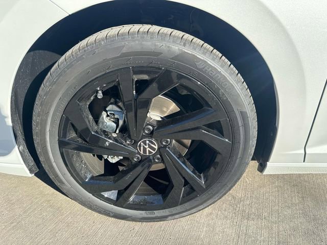 New 2026 Volkswagen Jetta SE image 6