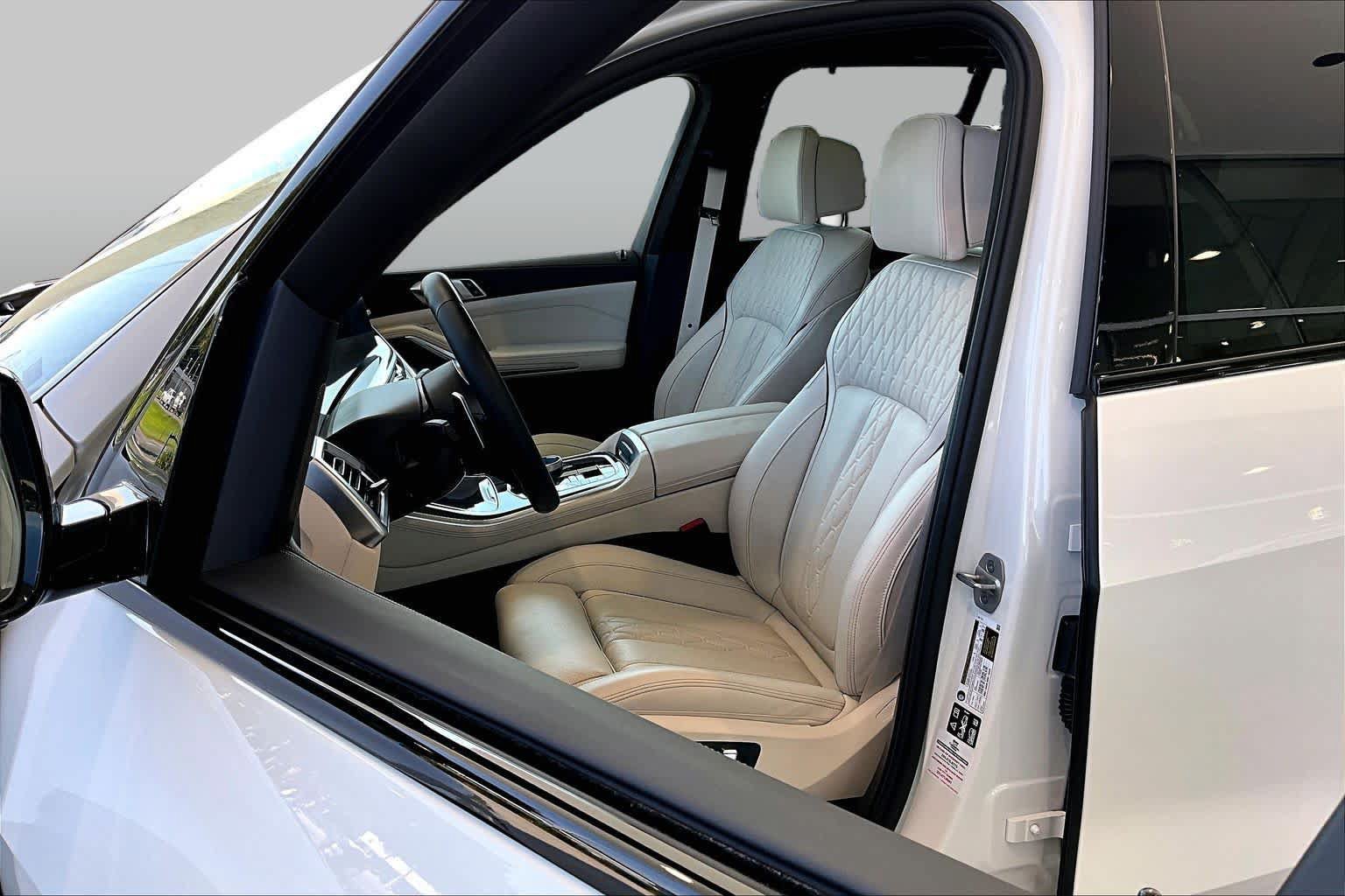 Used 2026 BMW X5 xDrive40i w/ Executive Package AWD/4WD image 7