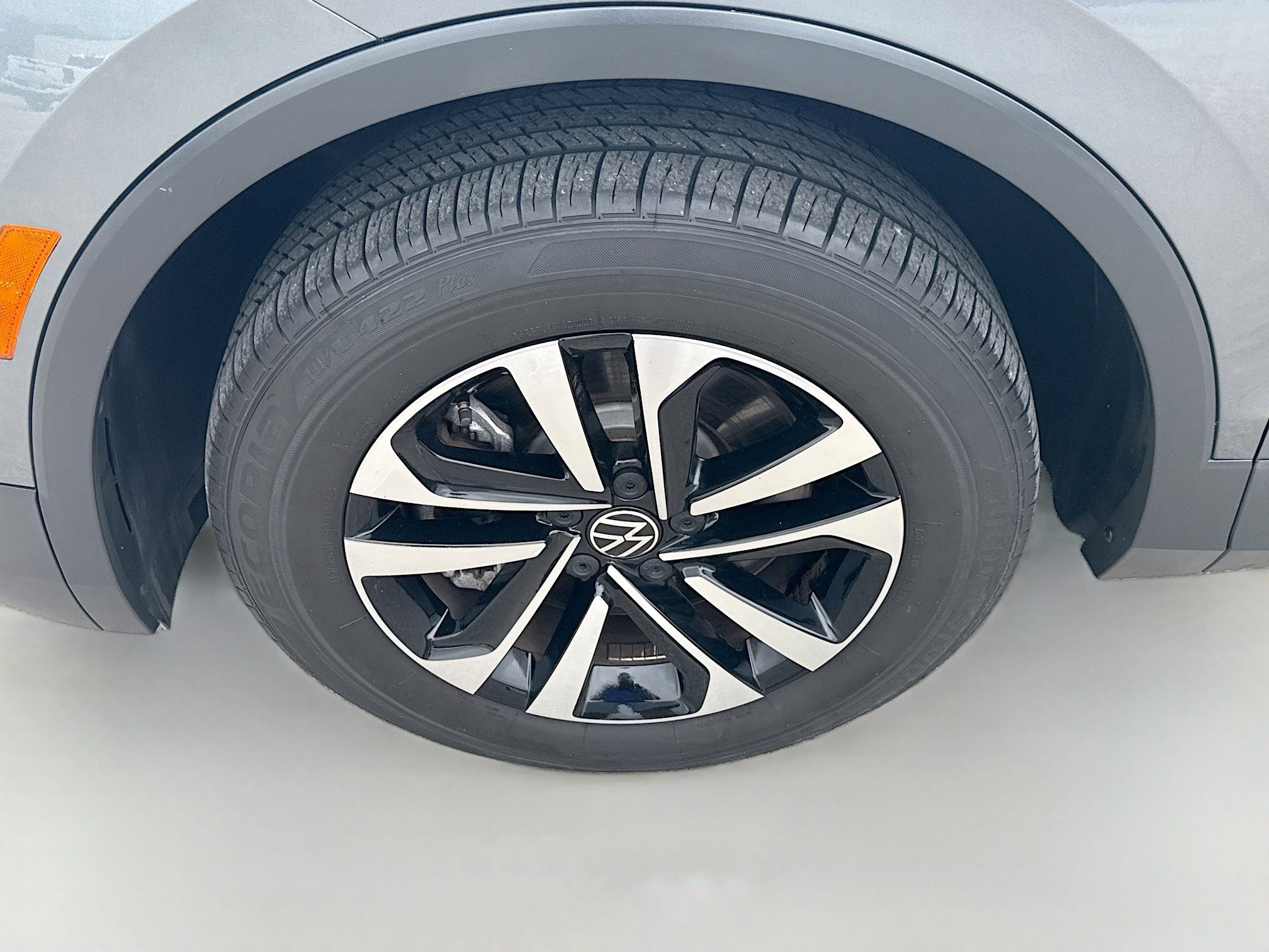 Certified 2022 Volkswagen Tiguan S image 37