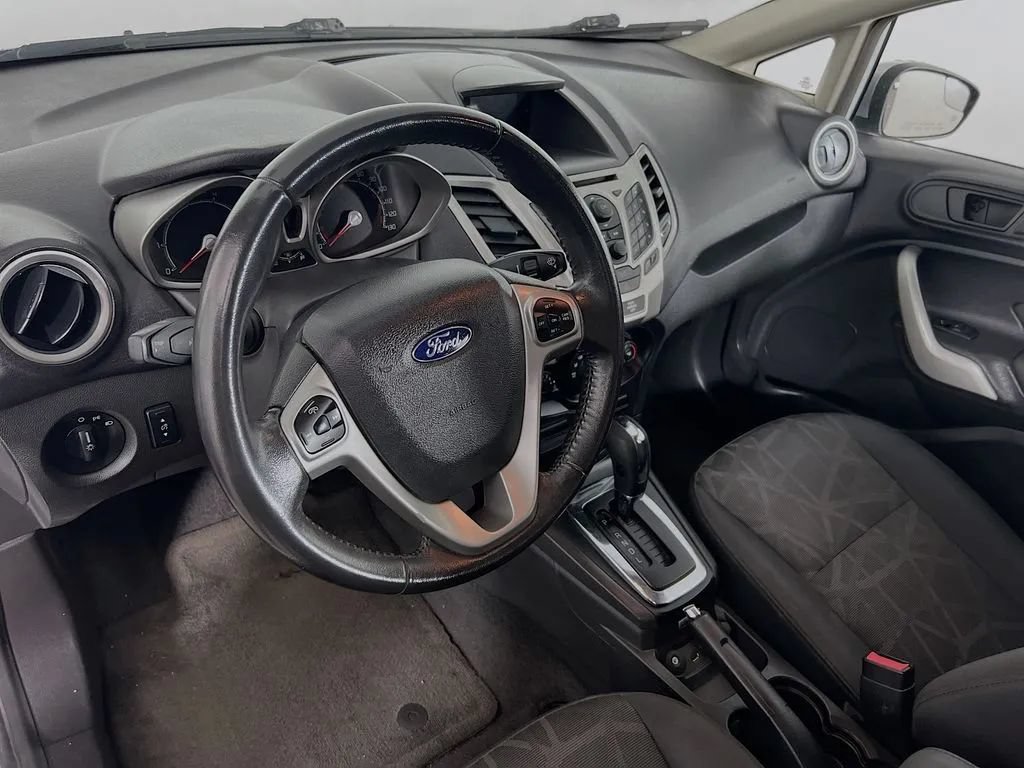 Used 2012 Ford Fiesta SES FWD image 10