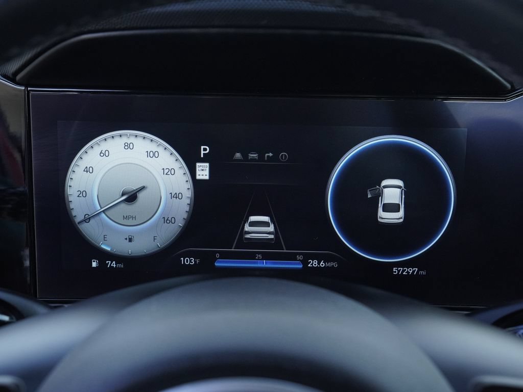 Used 2024 Hyundai Elantra Limited FWD image 15