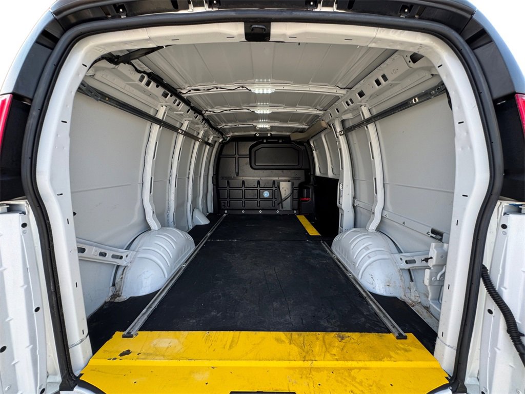 Used 2022 Chevrolet Express 2500 w/ Driver Convenience Package image 19