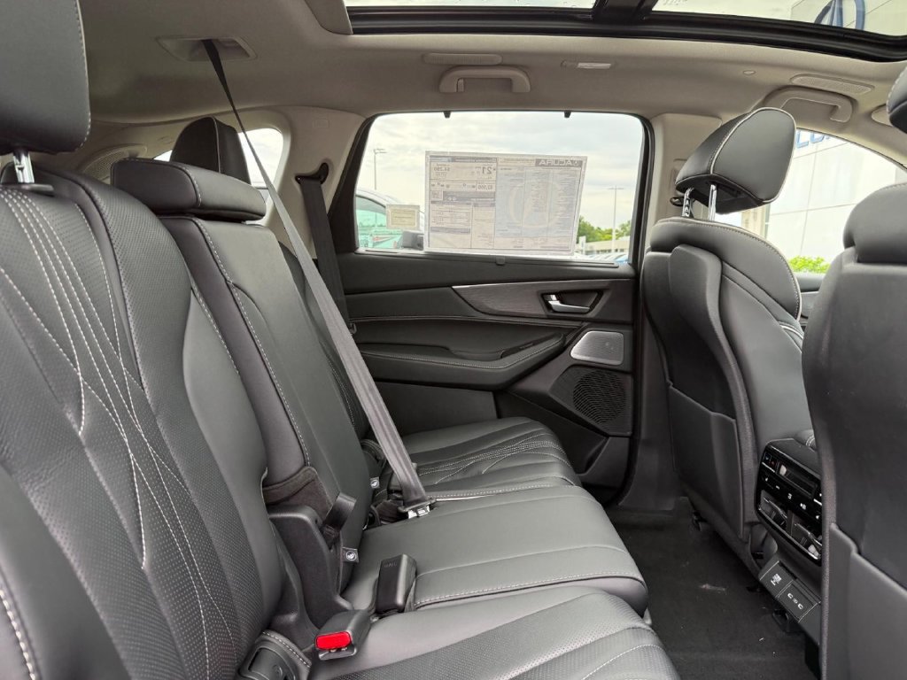 New 2026 Acura MDX w/ Advance Package AWD/4WD image 5