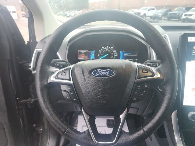 Used 2023 Ford Edge Titanium w/ Class II Trailer Tow Package image 26