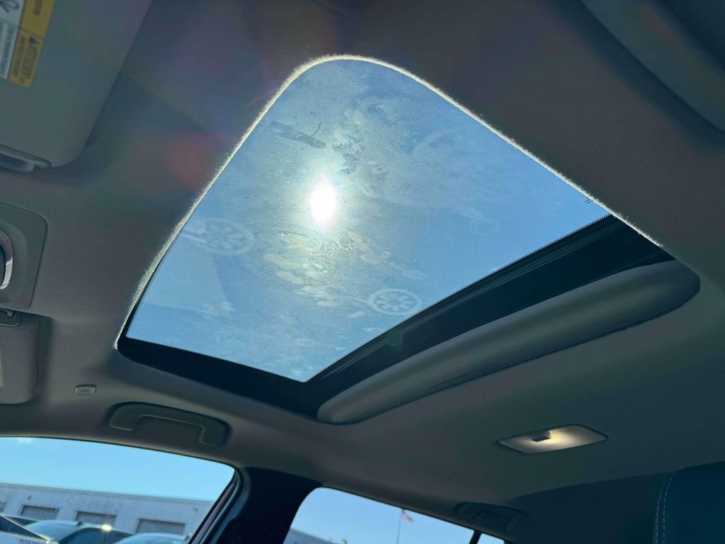 Used 2023 Toyota Corolla Cross XLE w/ Convenience Package image 18