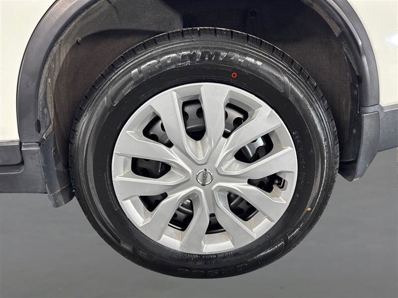 Used 2017 Nissan Rogue S AWD/4WD image 22
