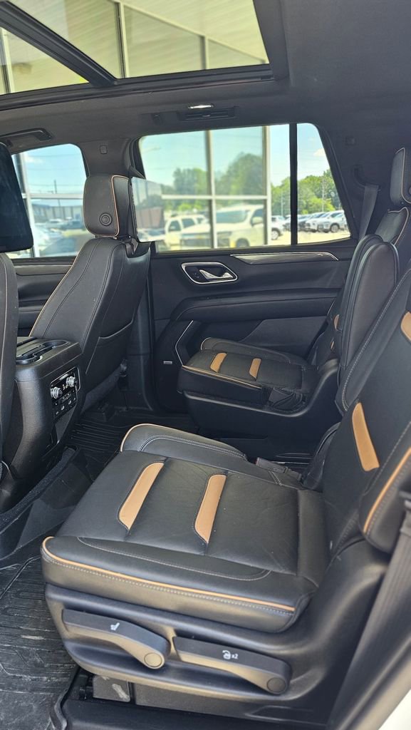 Used 2021 GMC Yukon AT4 w/ AT4 Premium Package AWD/4WD image 5