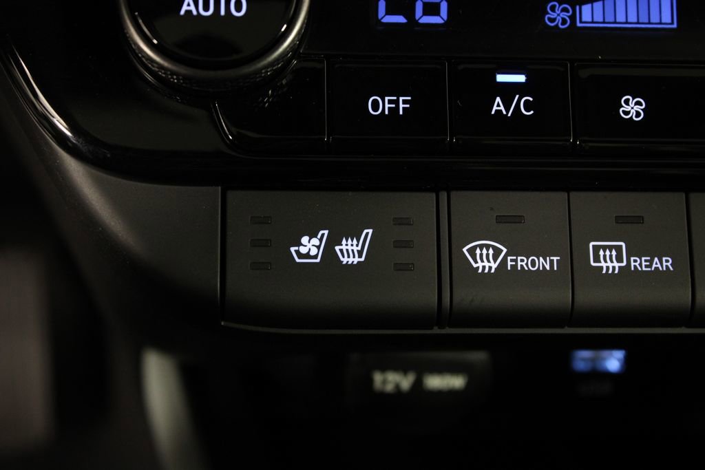 Certified 2025 Hyundai Elantra Limited image 26