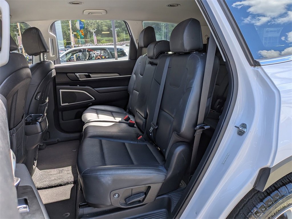 Certified 2022 Kia Telluride LX image 24