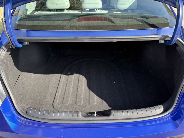 Used 2025 Hyundai Elantra Limited FWD image 28